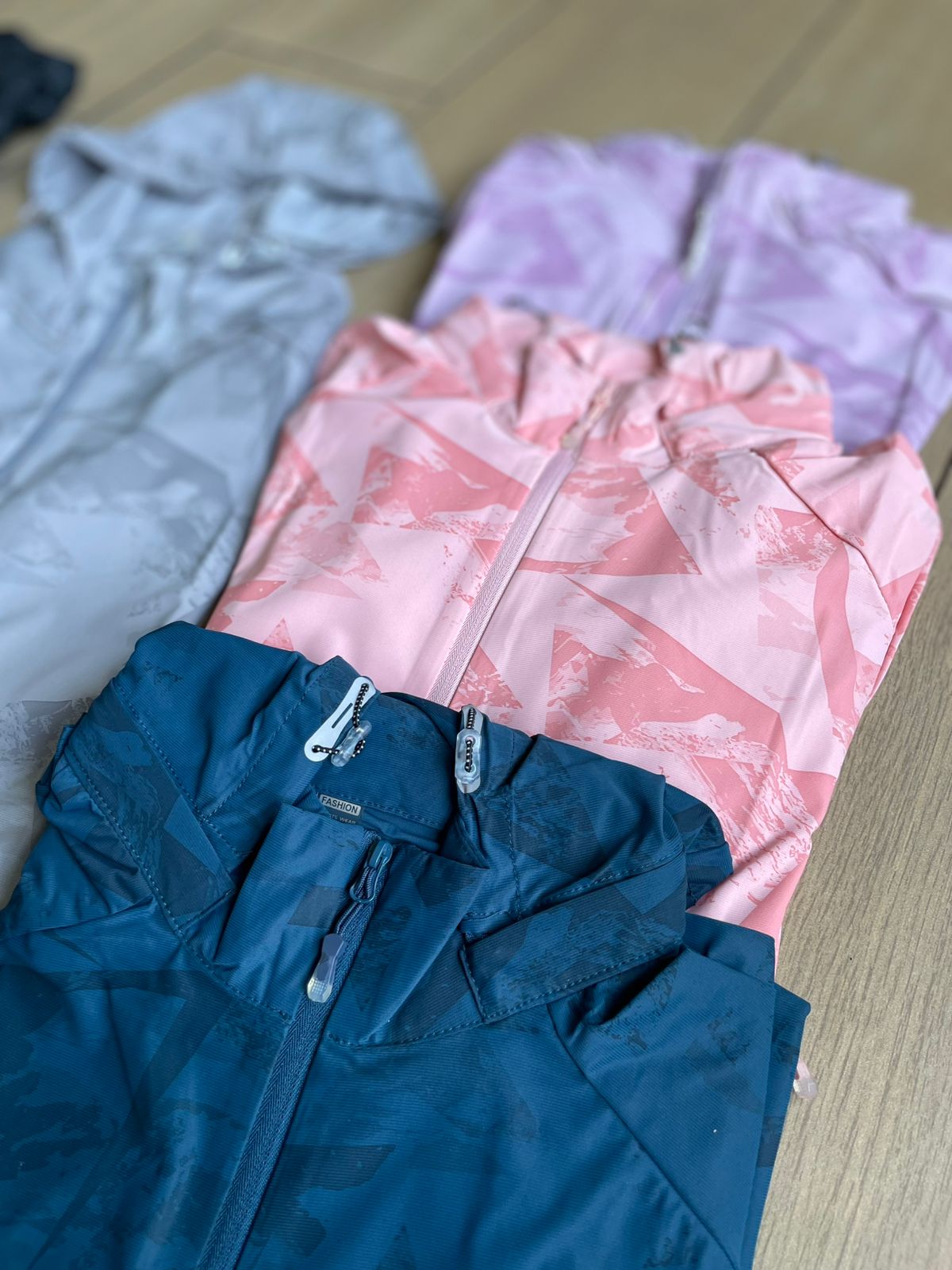 Campera Rompeviento Deportiva