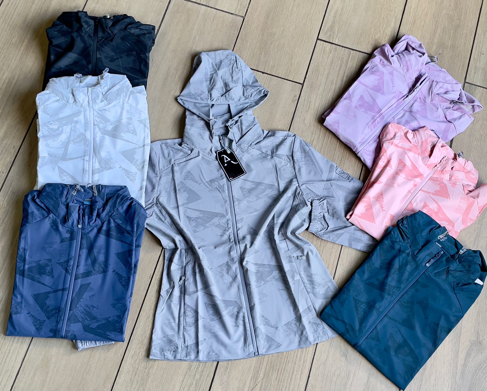 Campera Rompeviento Deportiva